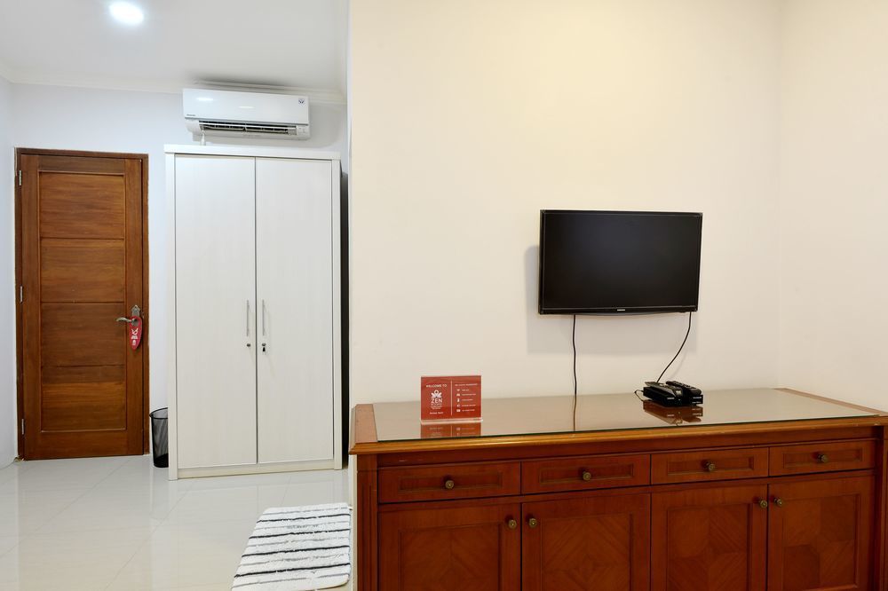 Kemang Eleven Hotel Jakarta Exterior foto