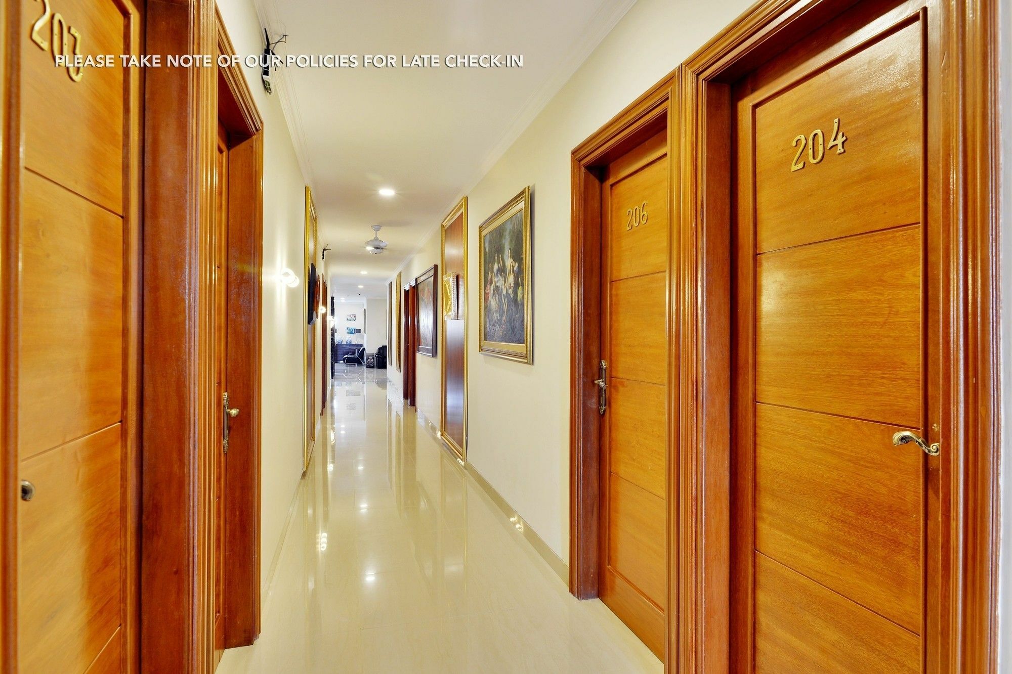 Kemang Eleven Hotel Jakarta Exterior foto
